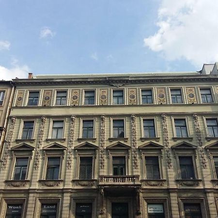 Deluxe Downtown Home 2 Bedrm, 2 Bathrm Budapest Exteriör bild