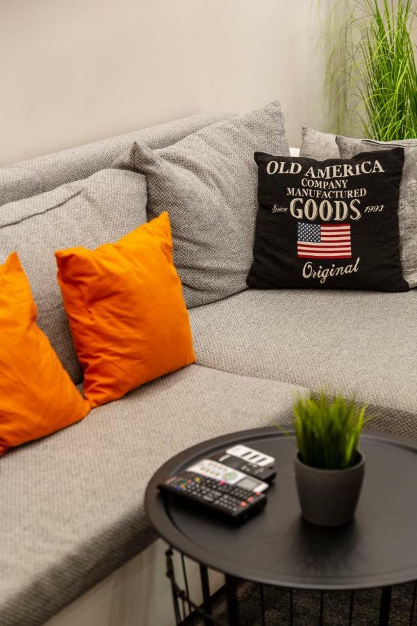 Deluxe Downtown Home 2 Bedrm, 2 Bathrm Budapest Exteriör bild